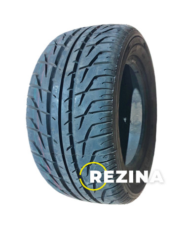 Universal Targa 205/60 R15 95H XL